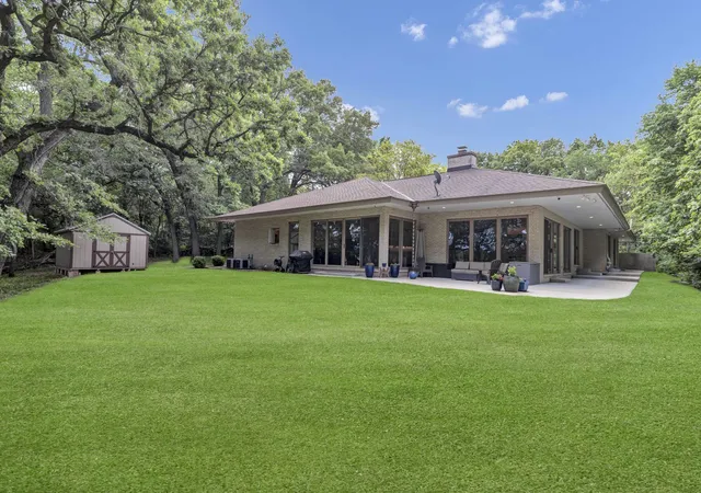 Photo 2 of Single family home for sale at 4 Far Hills Rd, Barrington Hills, IL 60010 | MLS# 12711200 | Listing updated on 2026-09-15