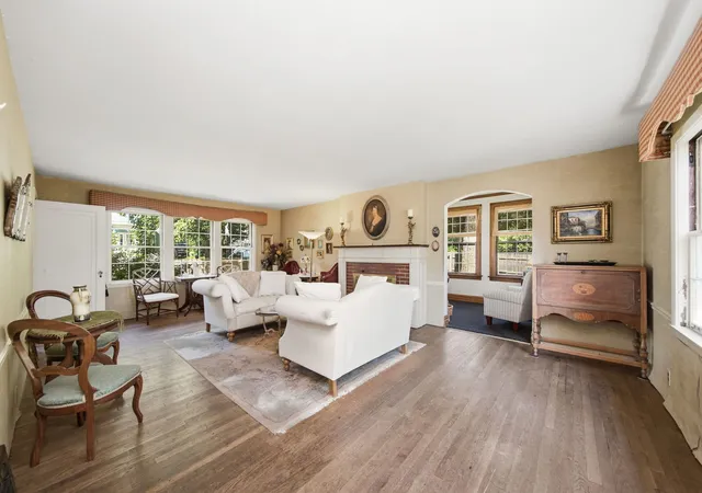 Photo 3 of Single family home for sale at 1249 Maple Ave, Downers Grove, IL 60515 | MLS# 12711221 | Listing updated on 2026-08-31