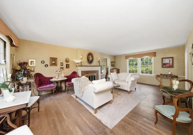 Photo 3 of Single family home for sale at 1249 Maple Ave, Downers Grove, IL 60515 | MLS# 12711221 | Listing updated on 2026-08-31