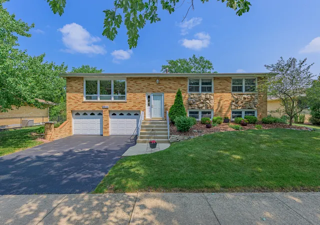 1st image of 8624 W 145th St, Orland Park, IL 60462 | MLS# 12711267