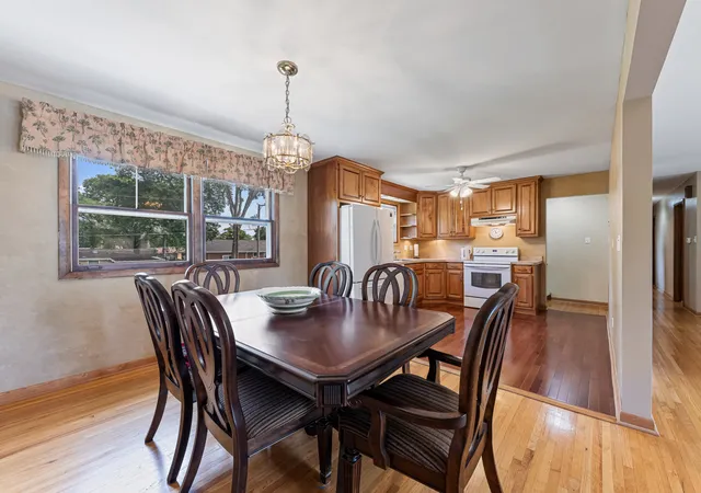 5th image of 8624 W 145Th St, Orland Park, IL 60462 | MLS# 12711267