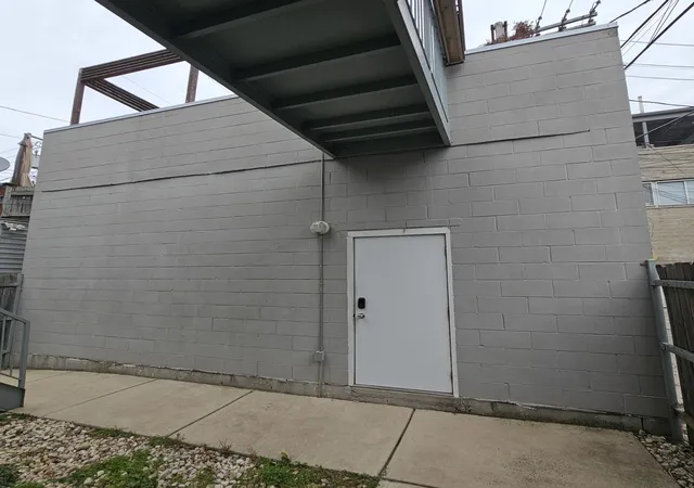 3rd image of 1013 N Honore St #1, Chicago, IL 60622 | MLS# 12711335