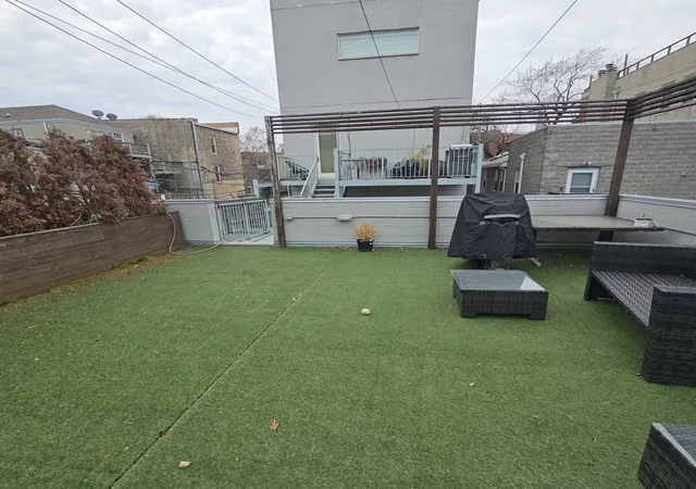 4th image of 1013 N Honore St #1, Chicago, IL 60622 | MLS# 12711335
