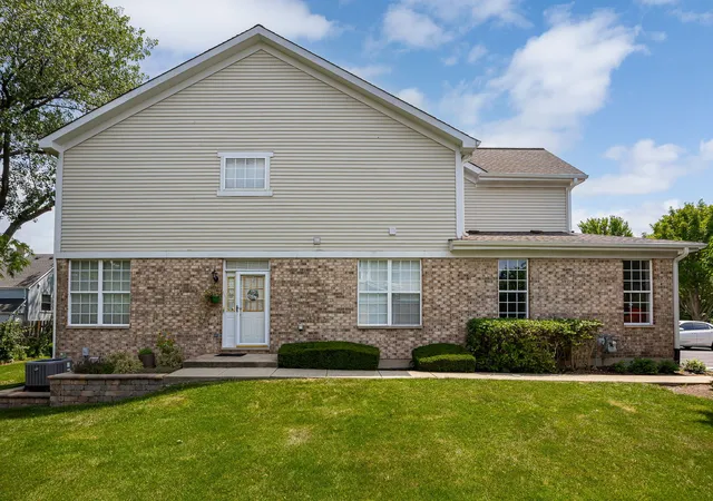 Photo 2 of Condo for sale at 30 W 20th Street #0, Lombard, IL 60148 | MLS# 12711403 | Listing updated on 2026-10-07