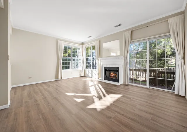 Listing Photo 5 - Condo for sale in building located at 30 W 20th St, Lombard, IL 60148 - Unit #0