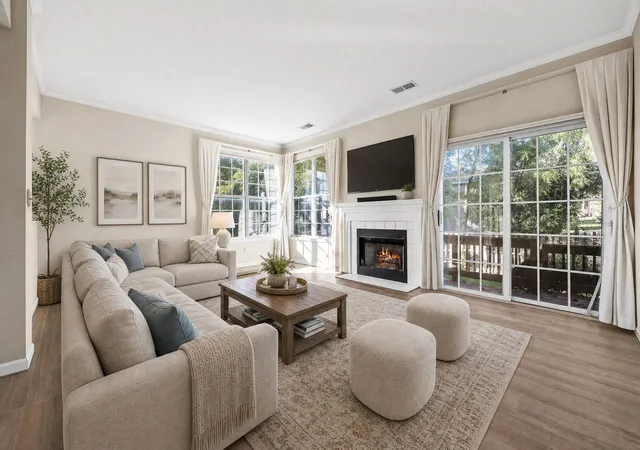 Listing Photo 4 - Condo for sale in building located at 30 W 20th St, Lombard, IL 60148 - Unit #0