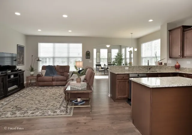 2nd image of 980 Prescott Ln, Pingree Grove, IL 60140 | MLS# 12711545