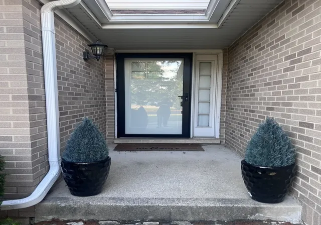 2nd image of 1647 Huntington Ct #1, Flossmoor, IL 60422 | MLS# 12711567