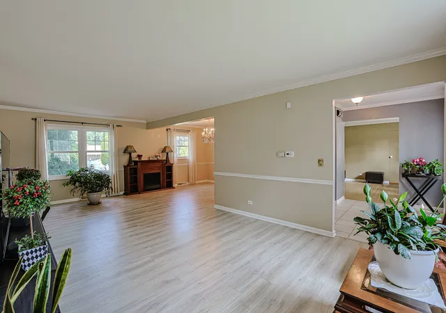 Photo 4 of Single family home for sale at 6104 Westgate Ct, Woodridge, IL 60517 | MLS# 12711572 | Listing updated on 2026-09-26
