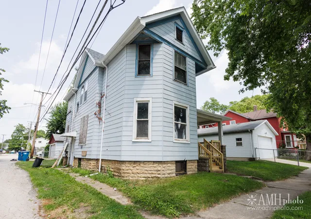 Photo 4 of Single family home for sale at 241 W Hickory St, Kankakee, IL 60901 | MLS# 12711591 | Listing updated on 2026-07-29