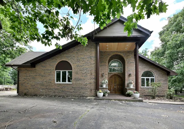 2nd image of 8951 W 99th St, Palos Hills, IL 60465 | MLS# 12711601