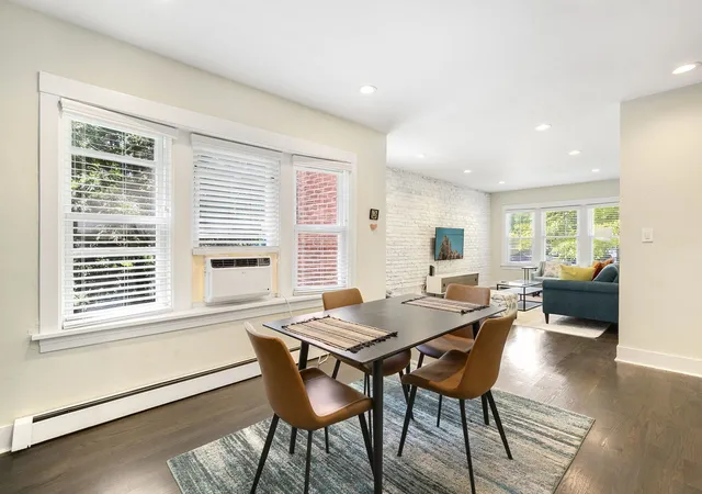 Listing Photo 5 - Condo for sale in building located at 118 N Taylor Ave, Oak Park, IL 60302 - Unit #1