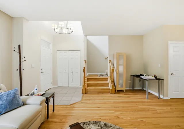 4th image of 4243 Linden Tree Ln, Glenview, IL 60026 | MLS# 12711618