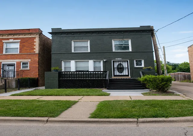 Single family home for sale at 6934 S Eberhart Ave, Chicago, IL 60637 | MLS# 12711637