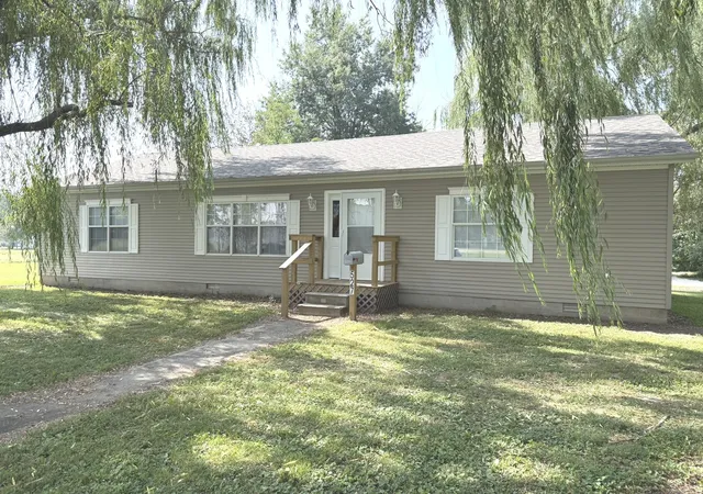 1st image of 527 W 6th St, Centralia, IL 62801 | MLS# 12711752