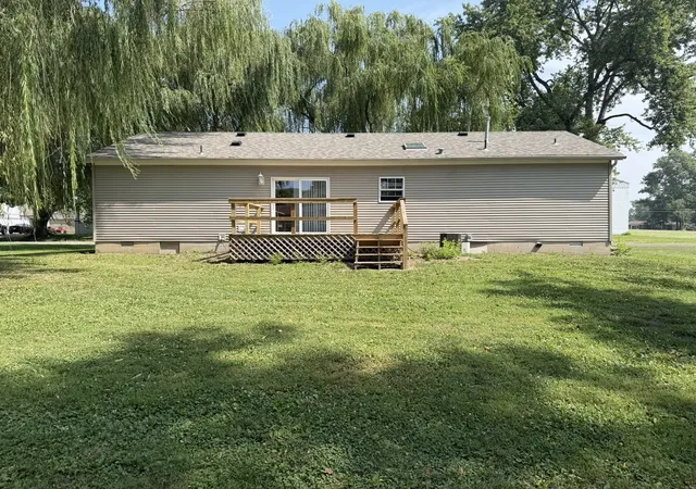 2nd image of 527 W 6th St, Centralia, IL 62801 | MLS# 12711752