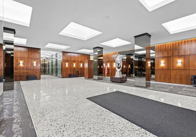 5th image of 535 N Michigan Ave, Chicago, IL 60611