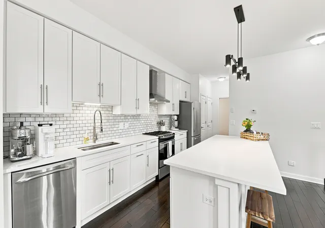 Photo 3 of Townhouse for sale at 10634 Gabrielle Ln, Orland Park, IL 60462 | MLS# 12711808 | Listing updated on 2026-09-17