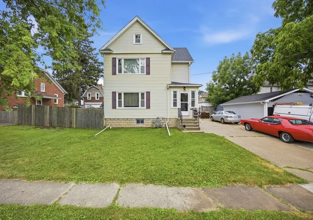 Photo 1 of Multi family home for sale at 616 S Jefferson St, Woodstock, IL 60098 | MLS# 12711814 | Listing updated on 2026-07-30