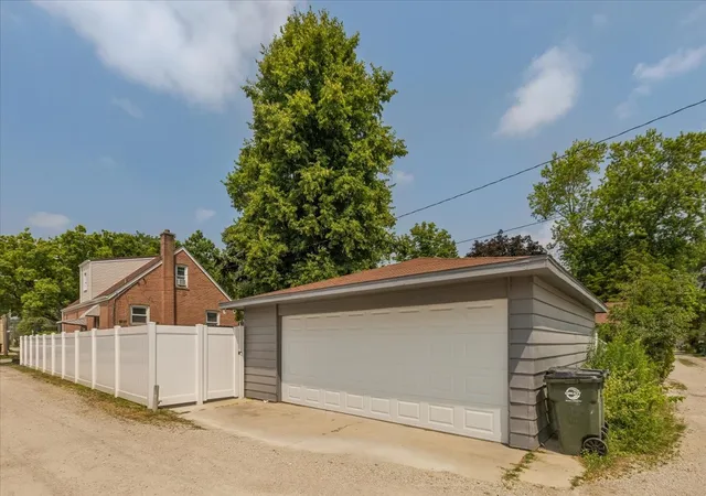 29th image of 4031 Park Ave, Brookfield, IL 60513 | MLS# 12711825