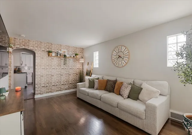 4th image of 4031 Park Ave, Brookfield, IL 60513 | MLS# 12711825