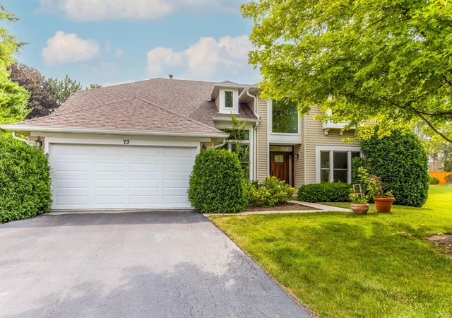 Photo 2 of Single family home for sale at 73 Shelby Ct, Vernon Hills, IL 60061 | MLS# 12711882 | Listing updated on 2026-08-30