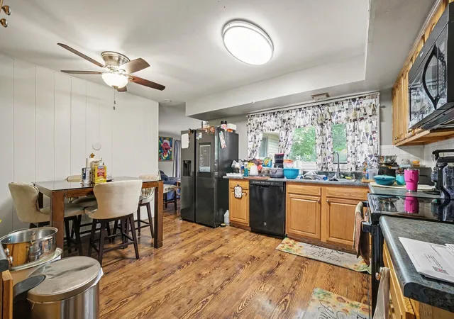 Photo 4 of Single family home for sale at 532 Carlyle Ln, Bolingbrook, IL 60440 | MLS# 12711902 | Listing updated on 2026-10-09