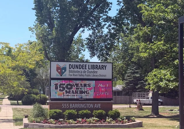 2nd image of 605 Barrington Ave, East Dundee, IL 60118
