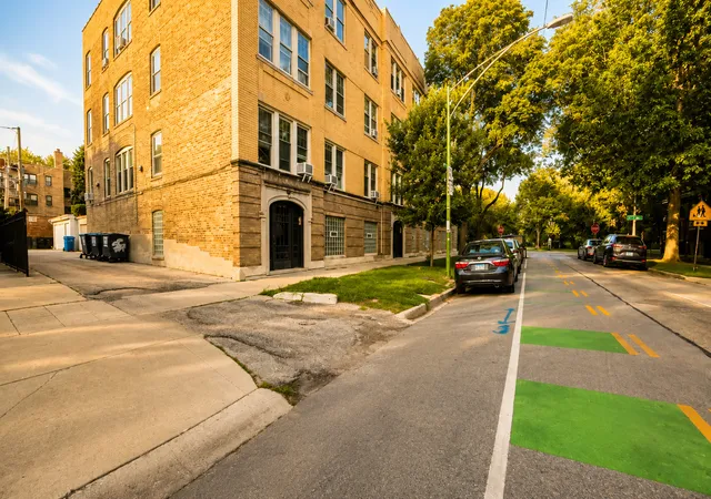 32nd image of 2208 W Winnemac Ave #2, Chicago, IL 60625 | MLS# 12711959