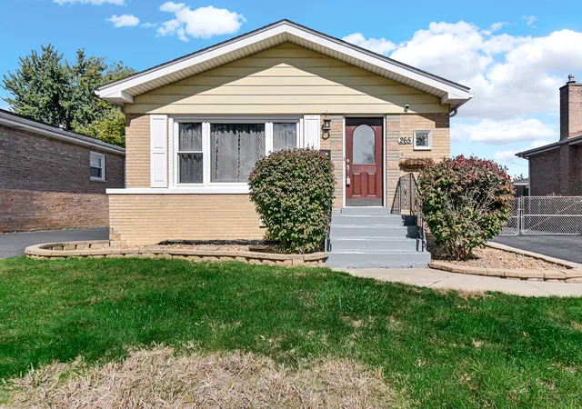 Single family home for sale at 265 Chestnut Ave, South Chicago Heights, IL 60411 | MLS# 12711988