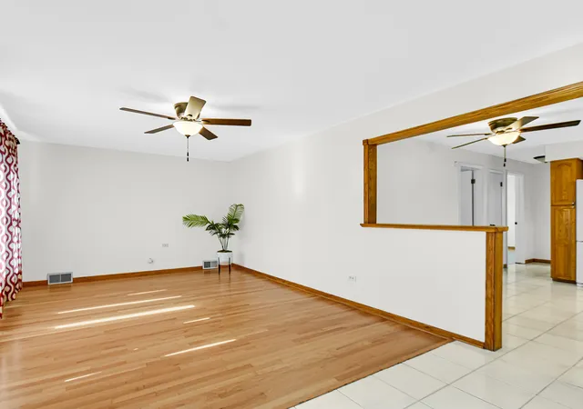 Photo 3 of Single family home for sale at 265 Chestnut Ave, South Chicago Heights, IL 60411 | MLS# 12711988 | Listing updated on 2026-10-21