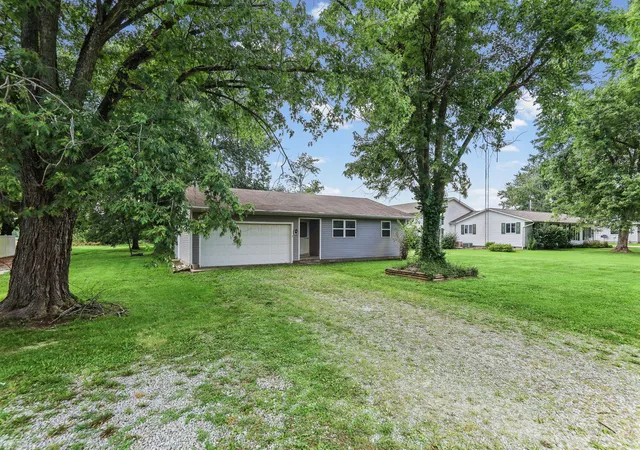 2nd image of 3275 Selmaville Rd, Salem, IL 62881 | MLS# 12711994