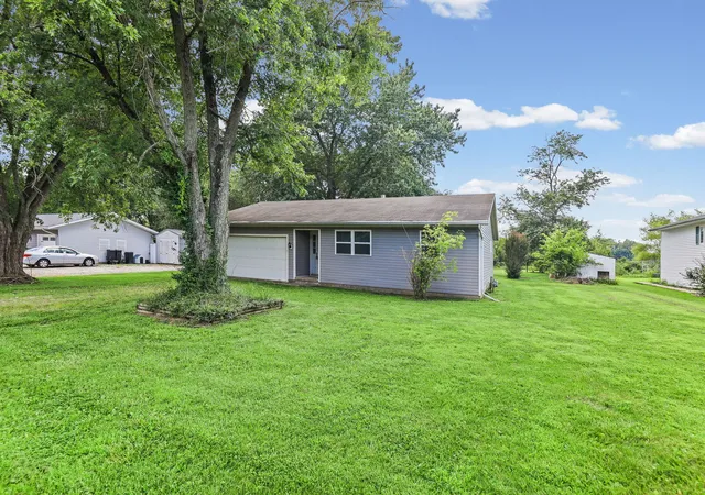 3rd image of 3275 Selmaville Rd, Salem, IL 62881 | MLS# 12711994