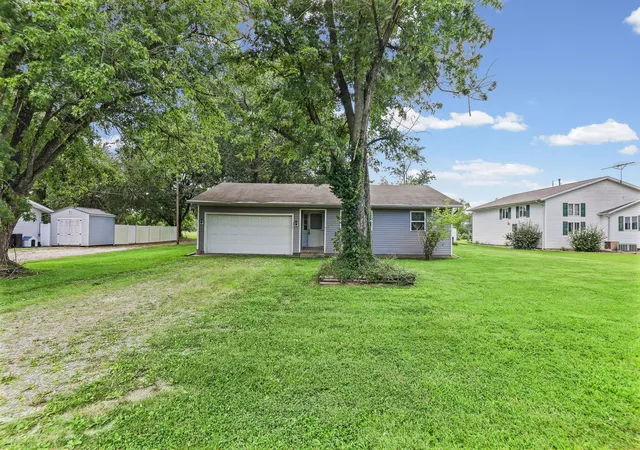4th image of 3275 Selmaville Rd, Salem, IL 62881 | MLS# 12711994