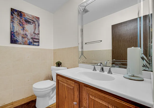 Photo 4 of Townhouse for sale at 3539 Golfview Dr #3539, Hazel Crest, IL 60429 | MLS# 12712003 | Listing updated on 2026-10-30