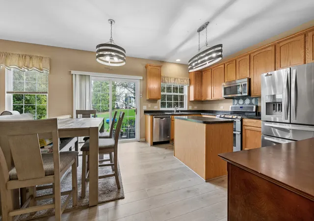 Photo 3 of Townhouse for sale at 2977 Peachtree Cir, Aurora, IL 60502 | MLS# 12712005 | Listing updated on 2026-09-27