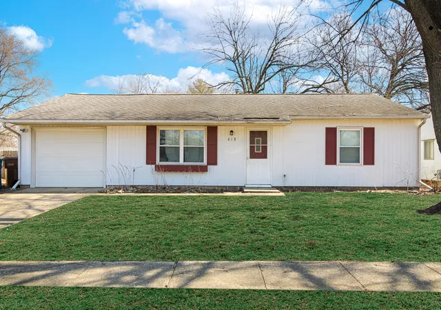 1st image of 618 Dogwood Dr, Champaign, IL 61821 | MLS# 12712015
