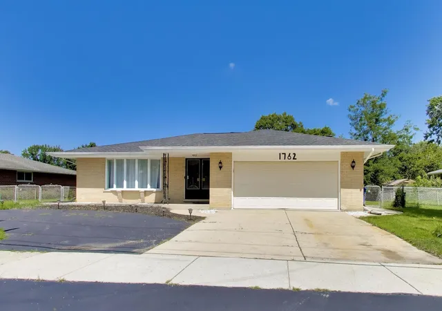Photo 1 of Single family home for sale at 1762 E Camp Mcdonald Rd, Mount Prospect, IL 60056 | MLS# 12712023 | Listing updated on 2026-09-21