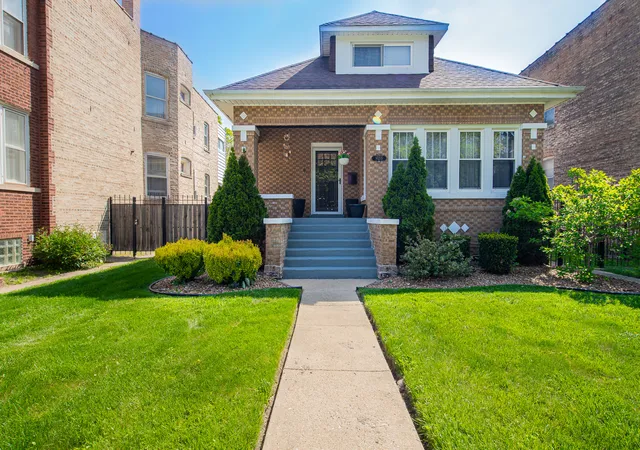 1st image of 10215 S Charles St, Chicago, IL 60643 | MLS# 12712032