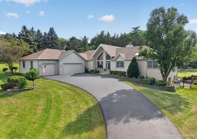 Photo 2 of Single family home for sale at 11923 Devonshire St, Algonquin, IL 60102 | MLS# 12712089 | Listing updated on 2026-08-13