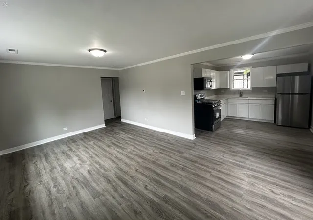 Photo 3 of Single family home for sale at 363 Minocqua Ave, Park Forest, IL 60466 | MLS# 12712122 | Listing updated on 2026-09-29