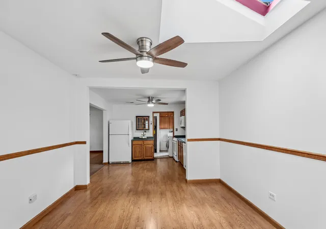 Photo 4 of Single family home for sale at 33320 N Sunset Ave, Grayslake, IL 60030 | MLS# 12712178 | Listing updated on 2026-09-06