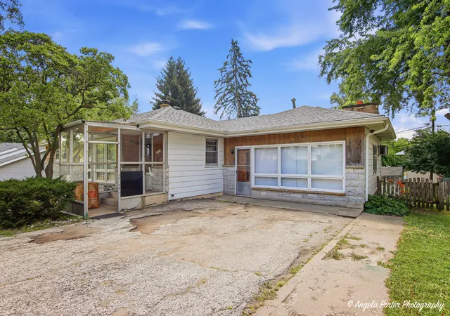 2nd image of 1401 Channel Beach Ave, Johnsburg, IL 60051 | MLS# 12712183