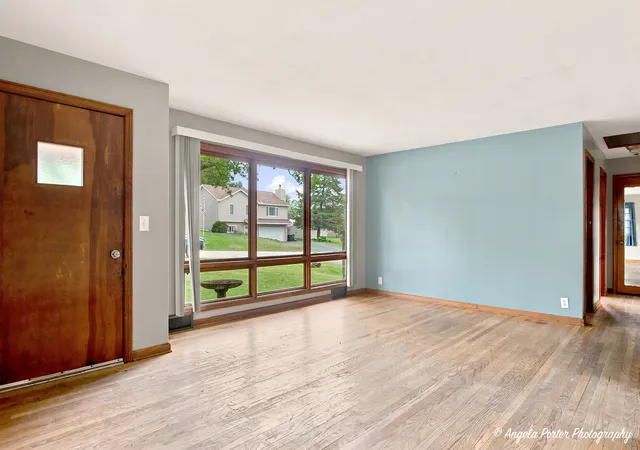 Photo 4 of Single family home for sale at 1401 Channel Beach Ave, Johnsburg, IL 60051 | MLS# 12712183 | Listing updated on 2026-10-07