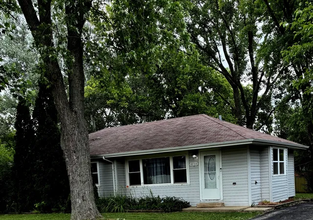 1st image of 18733 Crawford Ave, Flossmoor, IL 60422 | MLS# 12712197