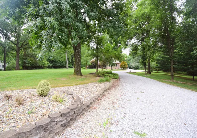 Photo 2 of Single family home for sale at 12183 E Hutchison Rd, Mt Vernon, IL 62864 | MLS# 12712252 | Listing updated on 2026-09-06