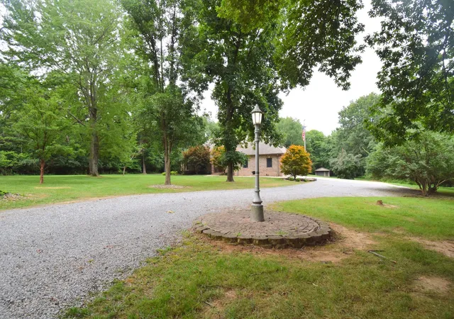 Photo 2 of Single family home for sale at 12183 E Hutchison Rd, Mt Vernon, IL 62864 | MLS# 12712252 | Listing updated on 2026-09-06