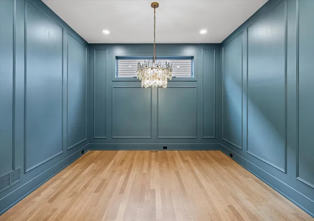 Photo 3 of Single family home for sale at 498 W 3rd Avenue, Elmhurst, IL 60126 | MLS# 12712286 | Listing updated on 2026-08-03