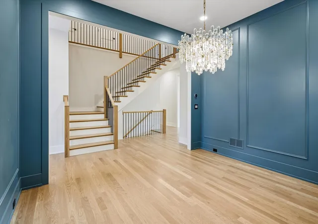 Photo 3 of Single family home for sale at 498 W 3rd Avenue, Elmhurst, IL 60126 | MLS# 12712286 | Listing updated on 2026-08-03