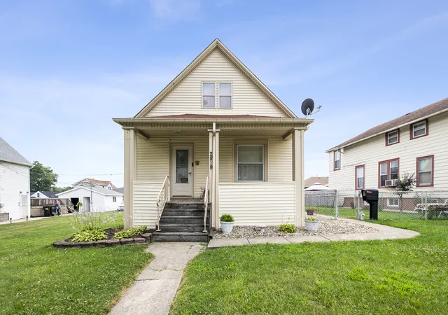 Photo 2 of Single family home for sale at 2819 Commercial Ave, South Chicago Heights, IL 60411 | MLS# 12712315 | Listing updated on 2026-07-29